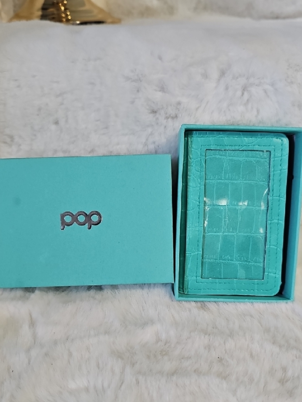 NEW! pop Turquoise Croc Pop-Up Card Wallet